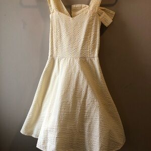 Charming Yellow Kids Dress it is made of soft seersucker Ready for Easter!🐰🐣🐇 in